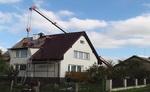 při opravě střechy rodinného domu zleva